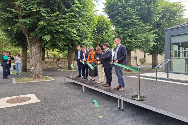 L'inauguration des locaux du lycée Saint ASPAIS